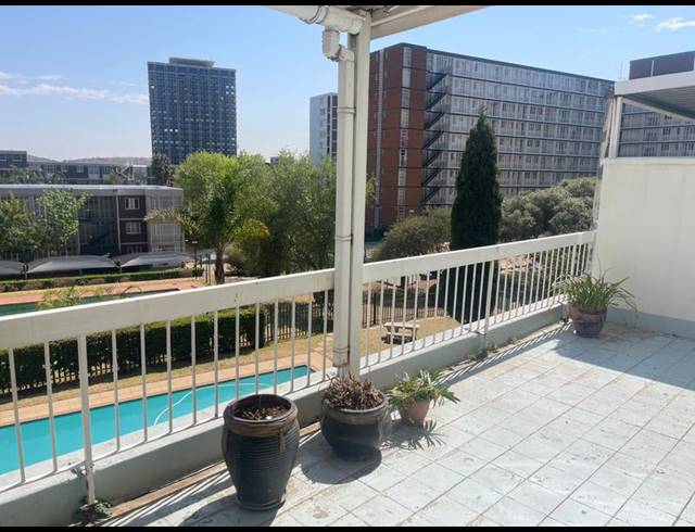 2 BEDROOM APARTMENT FOR SALE IN BEDFORD GARDENS